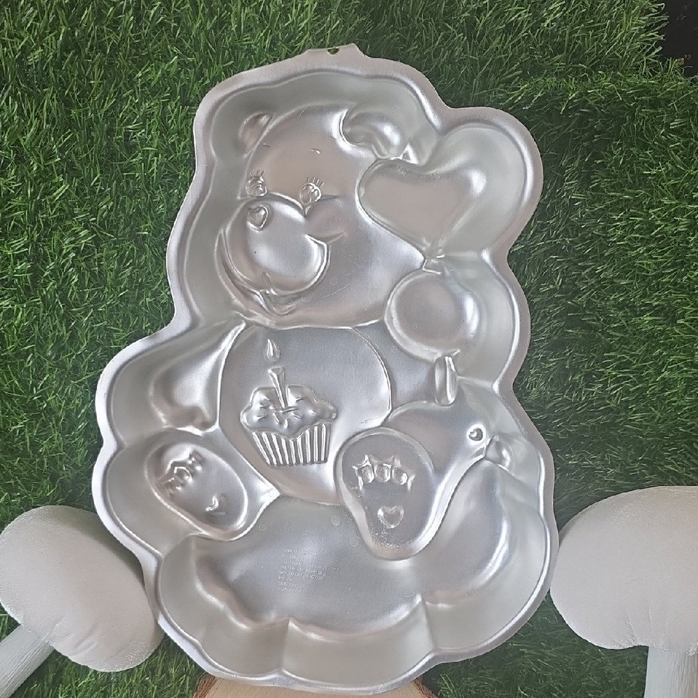 1983 Birthday CareBear Cake Pan